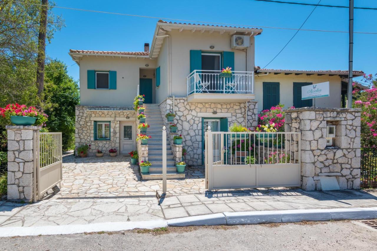 Avelia Blue Apartment Asprogerakata Exterior photo